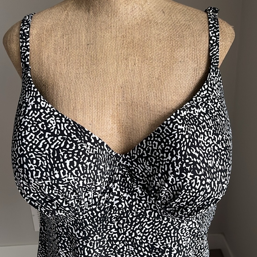 NWT Swimsuits For All underwire Tankini top 46C